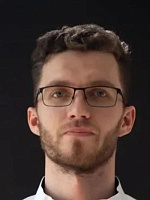 Эсенов Роман Викторович
