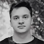 Антон Вадимович Уханов